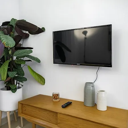 Apartamento New! Unique 1 Bedroom Apartment- Santa Catarina 42 Lisboa