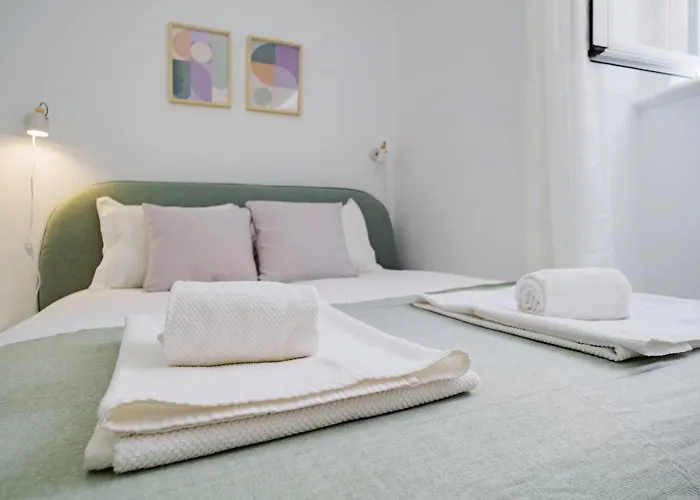 New! Unique 1 Bedroom Apartment- Santa Catarina 42 Apartment Lisbon