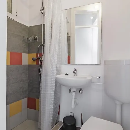 Apartamento New! Unique 1 Bedroom Apartment- Santa Catarina 42 Lisboa